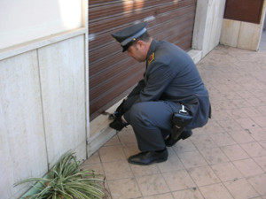 CRONACA_chiusura negozio finanza